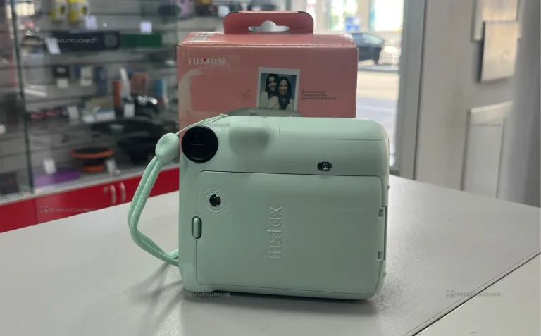 Фотоаппарат  Instax mini 12