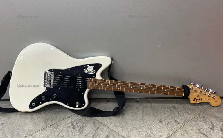 Электрогитара Fender Squier Jazzmaster