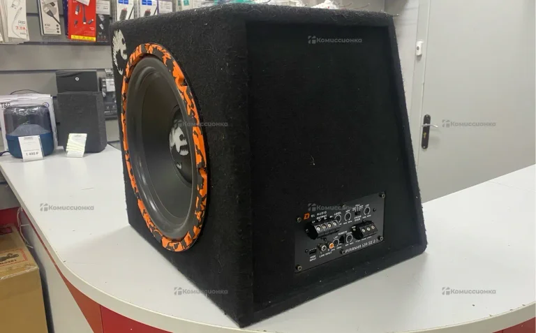 Сабвуфер активный Piranha 12A SE 2.1