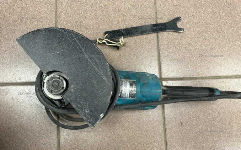 УШМ makita GA9020