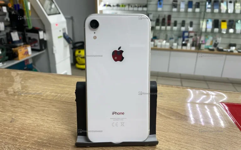 Apple iPhone XR 3/64 ГБ