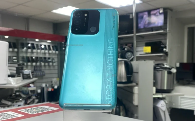 Tecno Spark 8C 4/64 ГБ