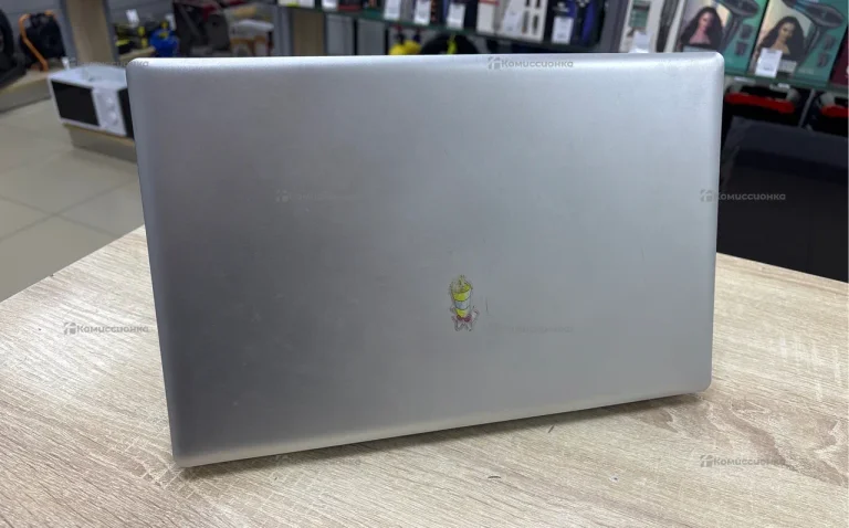 Ноутбук  DEAFAULYT STRING