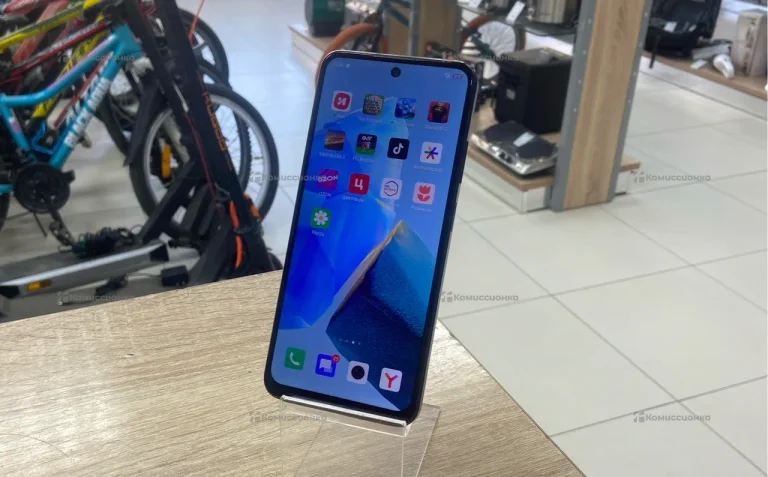 Infinix Hot 30 Play 8/128 ГБ