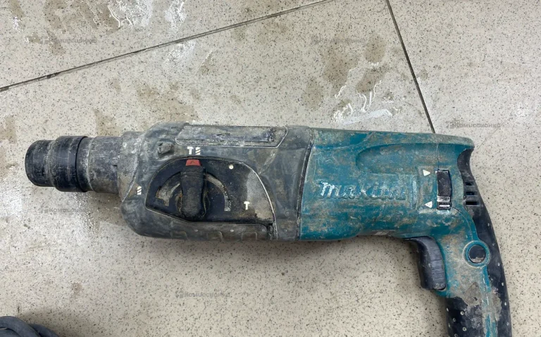Перфоратор makita HR2470