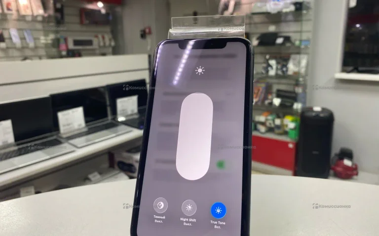 Apple iPhone 11 4/64 ГБ