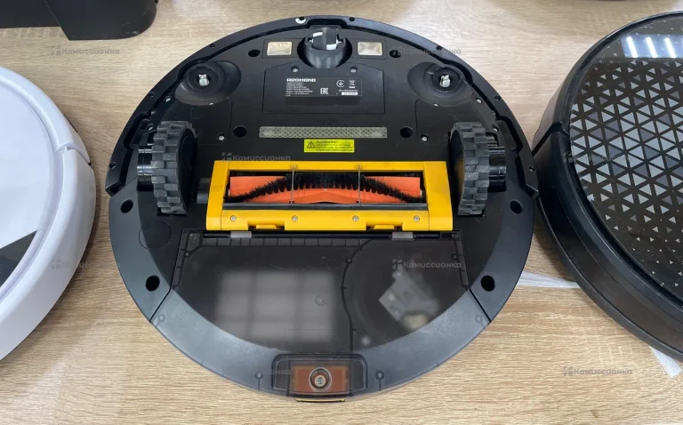 Робот пылесос Redmond RV-650S