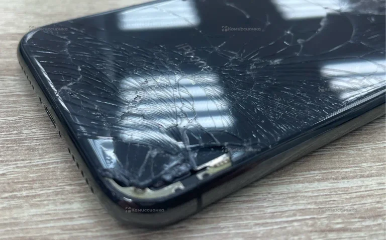 Apple iPhone X 3/64 ГБ