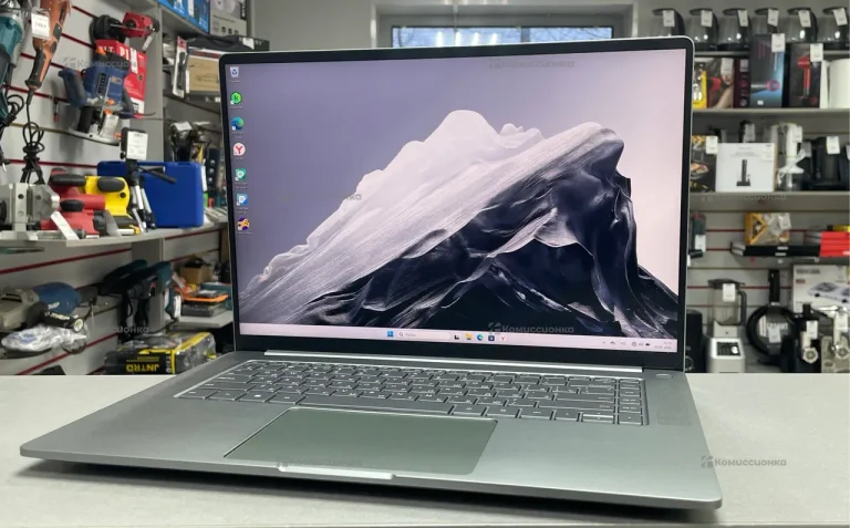 Ноутбук  LUNNEN OUTER 16