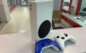 Приставка Xbox Series S 512 ГБ.