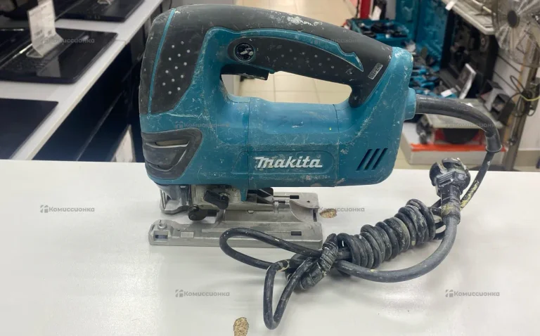 Лобзик Makita 4350ct