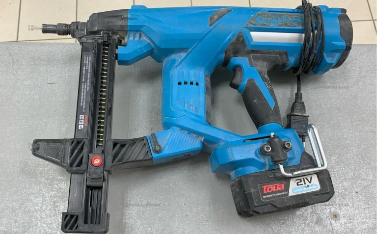 Аккумуляторный монтажный пистолет Toua DCCN40