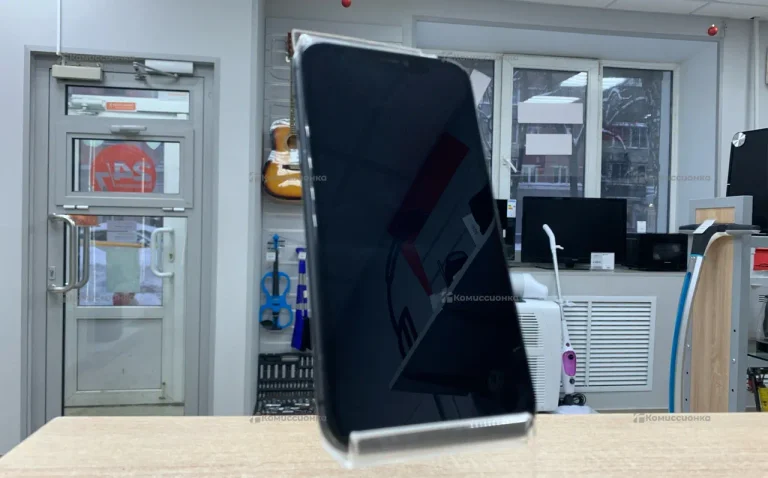 Apple iPhone 11 4/64 ГБ