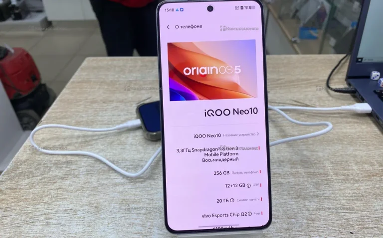 Vivo iQOO Neo 10 12/256 ГБ