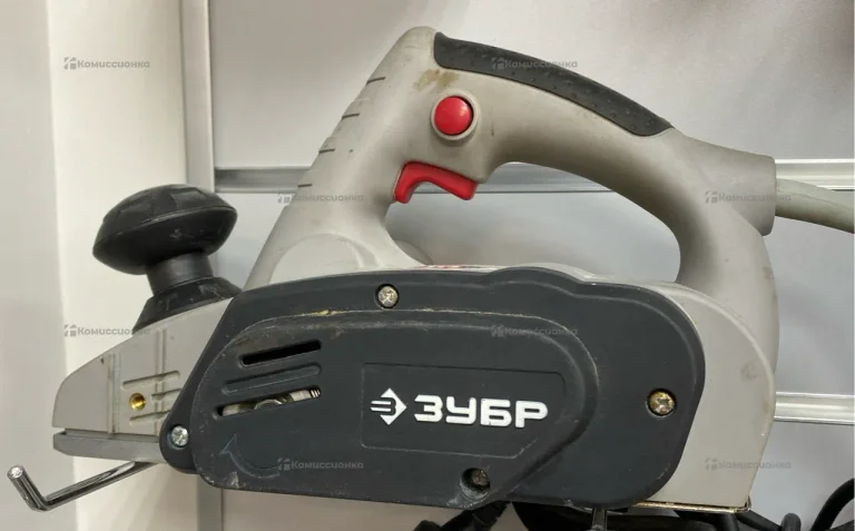 рубанок электрический ЗР-950-82