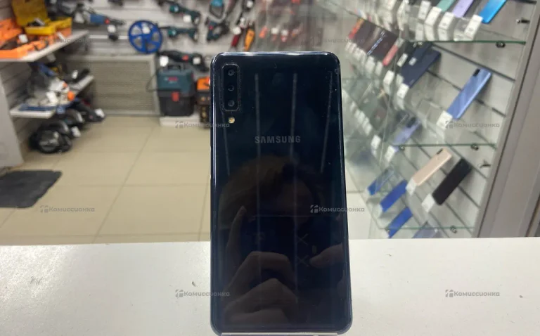 Samsung Galaxy A7 4/64 ГБ