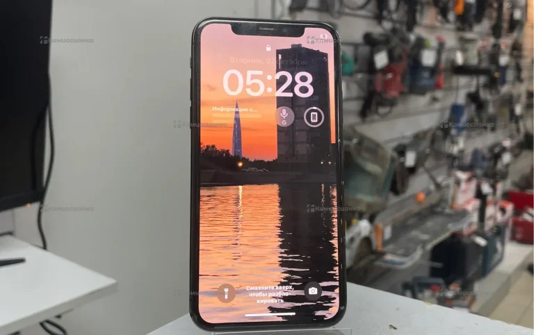 Apple iPhone X 3/64 ГБ