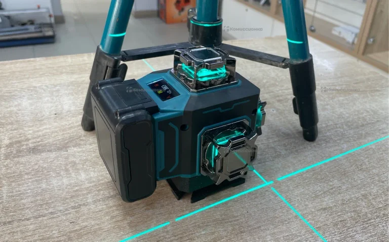 Лазерный уровень Makita реплика