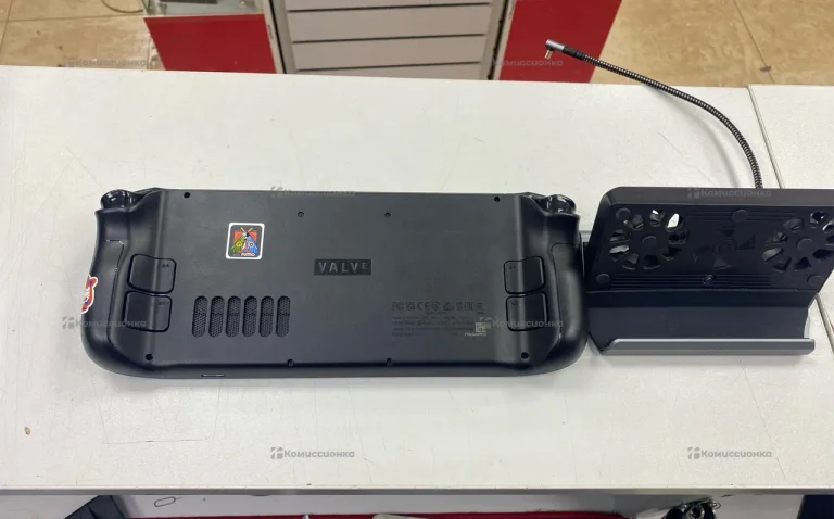 Приставка Valve Steam Deck Oled 1Tb