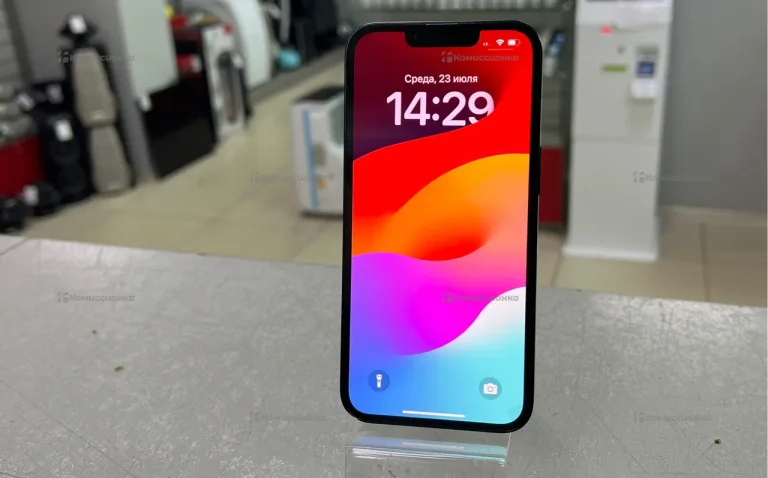 Apple iPhone 13 128 ГБ.