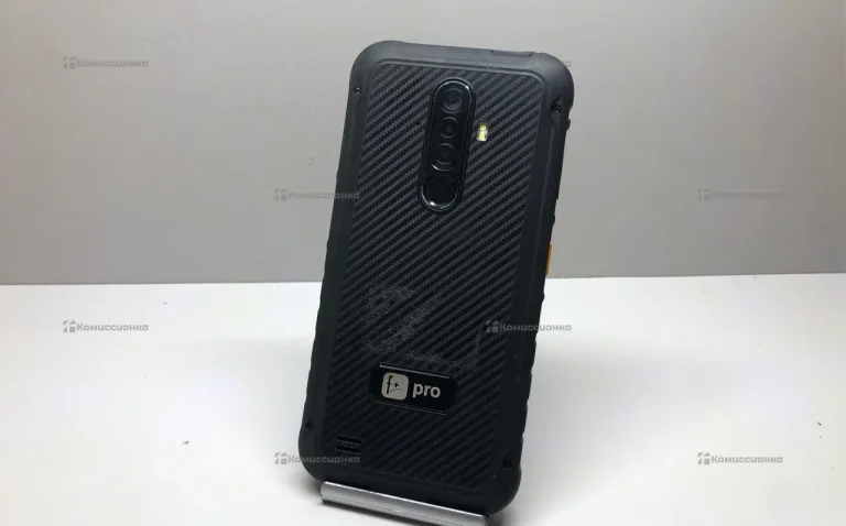 Смартфон f+ R570E 4/64