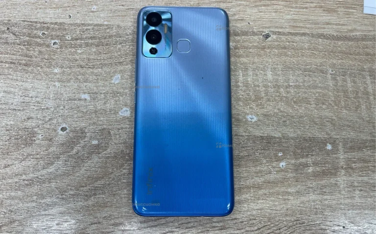 Infinix Hot 12 Play NFC 4/64 ГБ