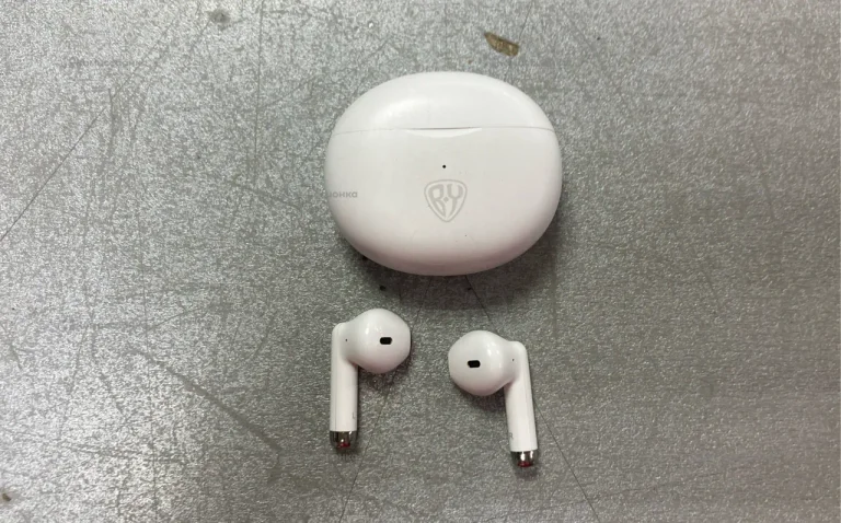 Наушники  BY