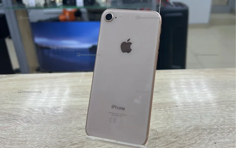 Apple IPhone 8 64 ГБ