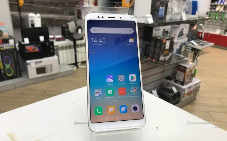 Xiaomi Redmi 5 Plus 3/32 ГБ