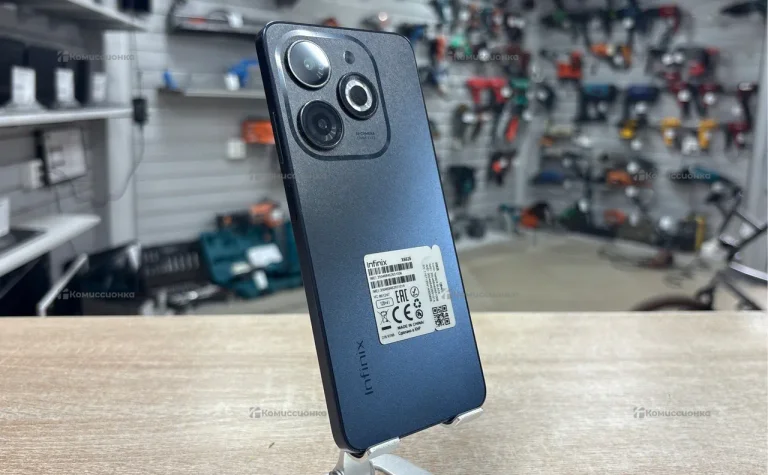 Infinix Smart 8 4/128 ГБ