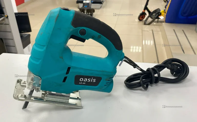 Электролобзик Oasis LE-60