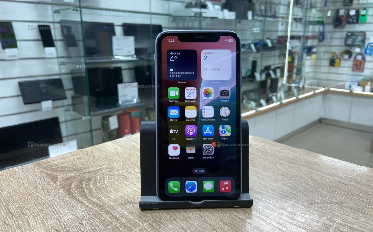 Apple iPhone 11 4/128 ГБ