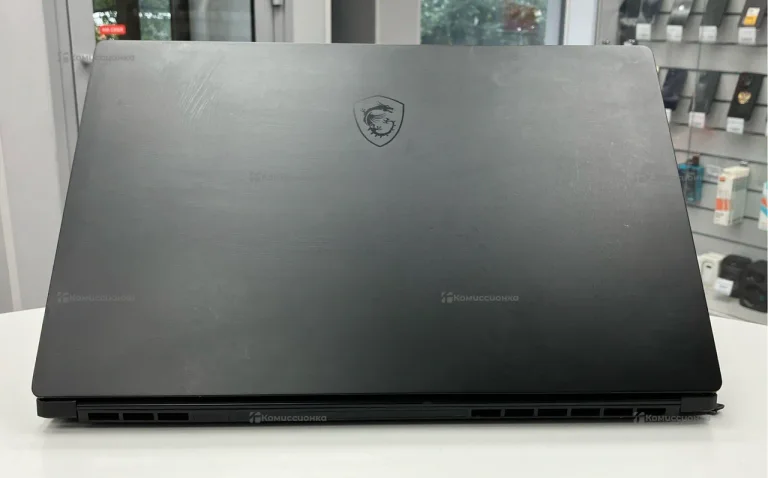Ноутбук  msi creator 17 B11UG-415