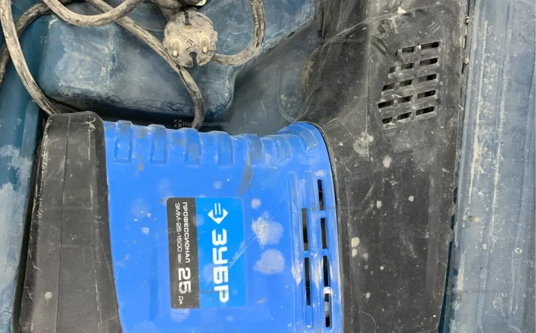 Отбойный молоток Зубр ЗПМ-25-1500