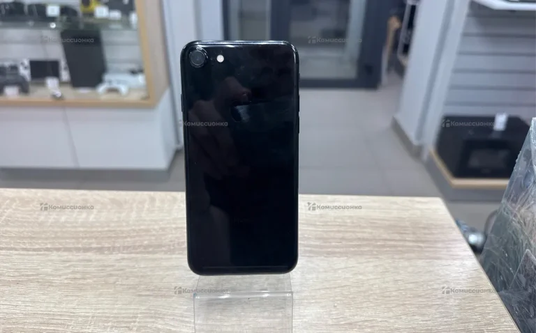 Apple iPhone 7 128ГБ