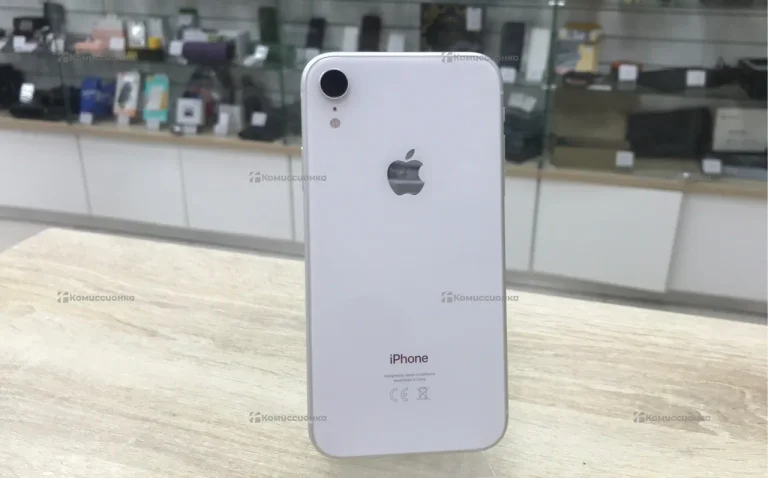 Apple iPhone XR 3/64 ГБ