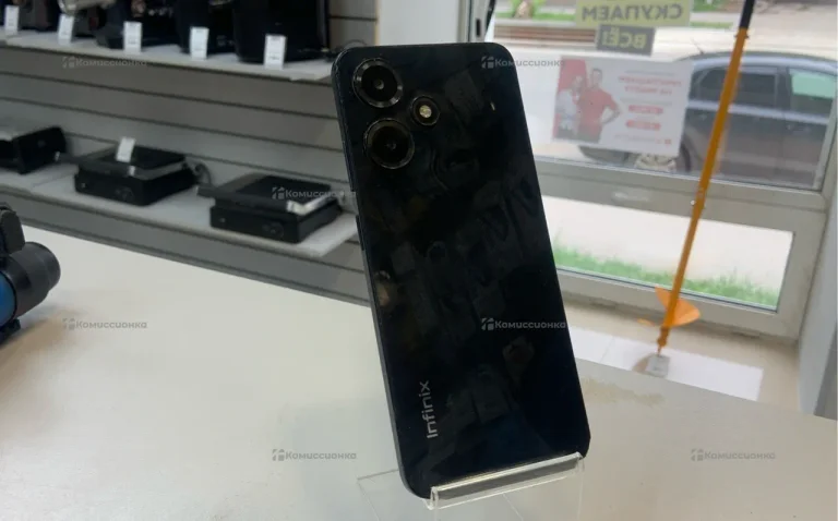 Infinix Hot 30 Play 8/128 ГБ
