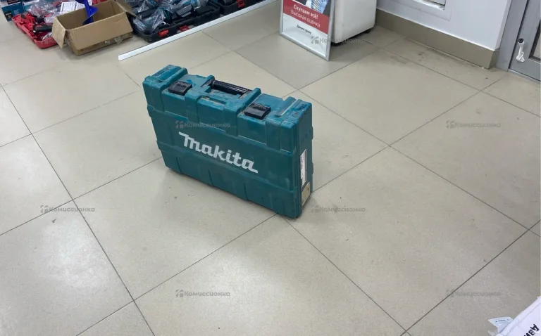Отбойный молоток makita HM1203C