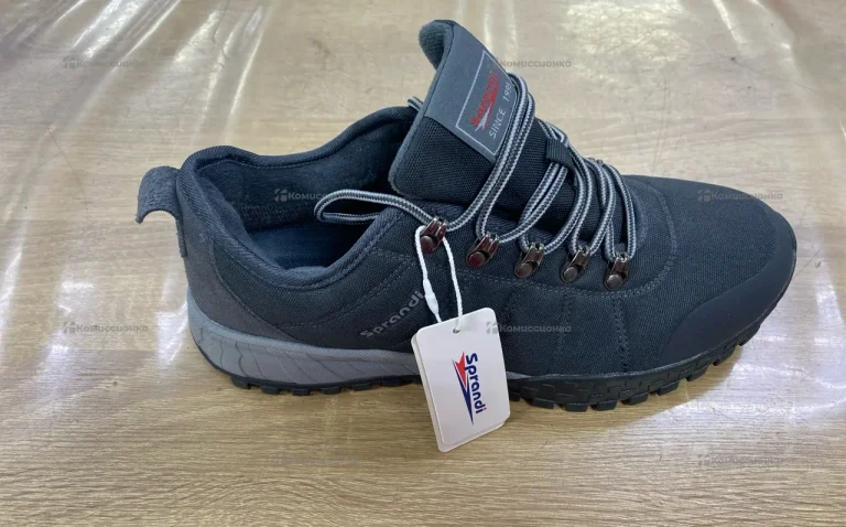 Ботинки зимние Sprandi серые 43р