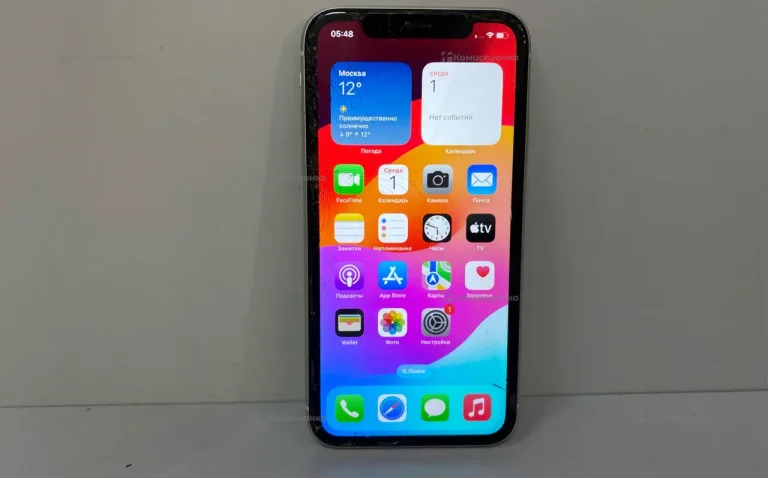 Apple iPhone 11 4/128 ГБ