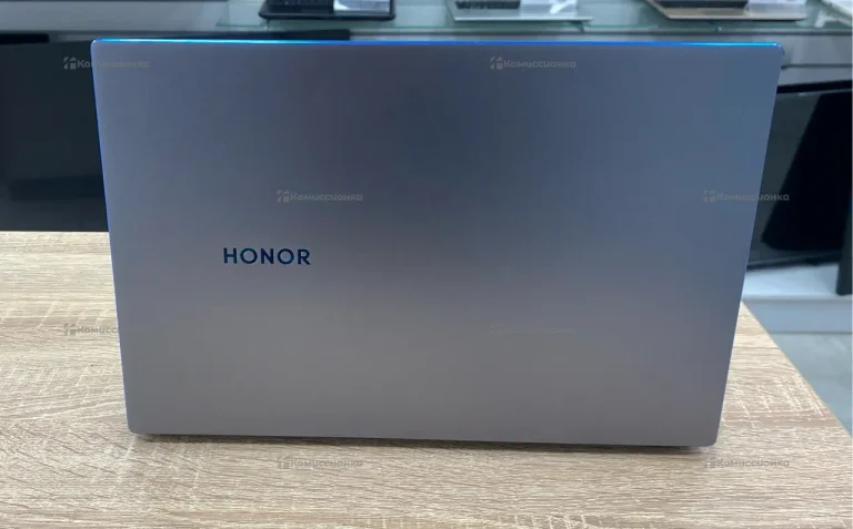 Ноутбук  honor