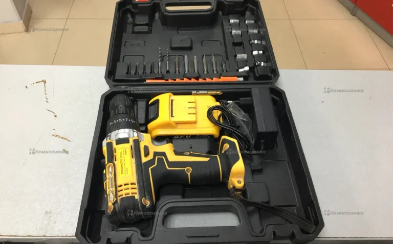 Шуруповёрт DeWalt Brushless drill