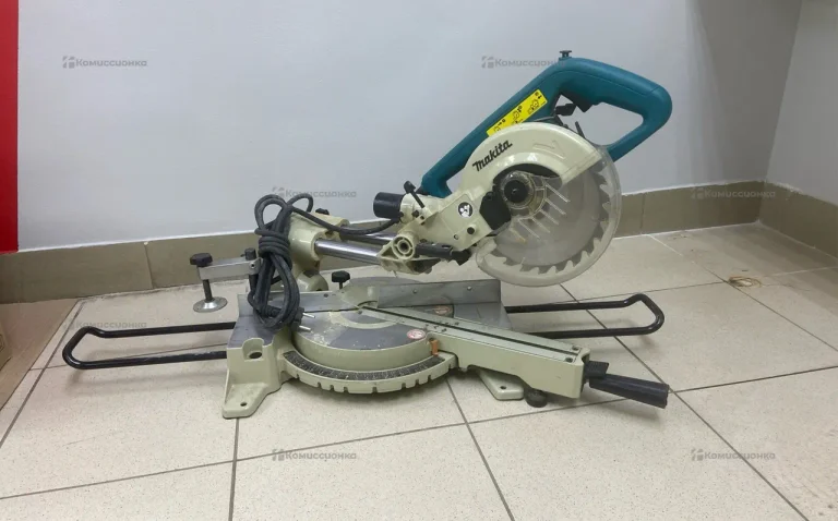 Торцовочная пила makita LS0714