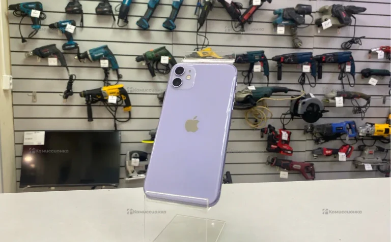 Apple iPhone 11 4/64 ГБ