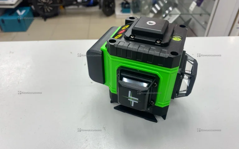 Лазерный уровень 3D A12