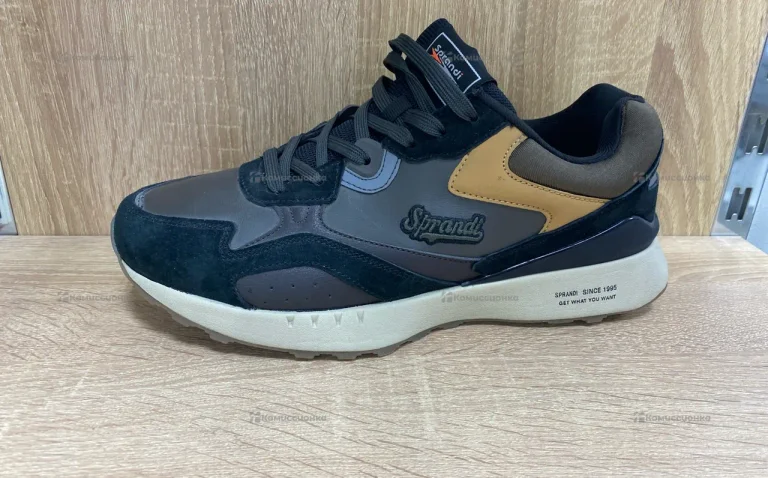 Кроссовки Sprandi коричневые 43