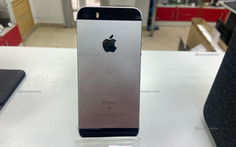 Apple iPhone SE 2/32 ГБ