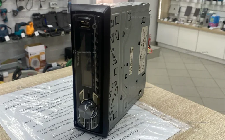 Автомагнитола  pioneer MVH-150UB
