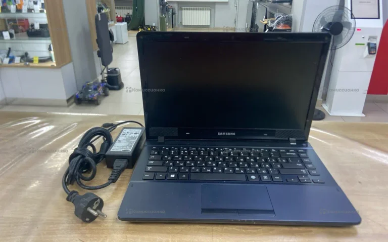 Ноутбук  Samsung 450R