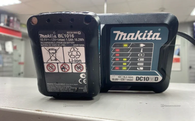 Зарядное устройство Makita dc10wd